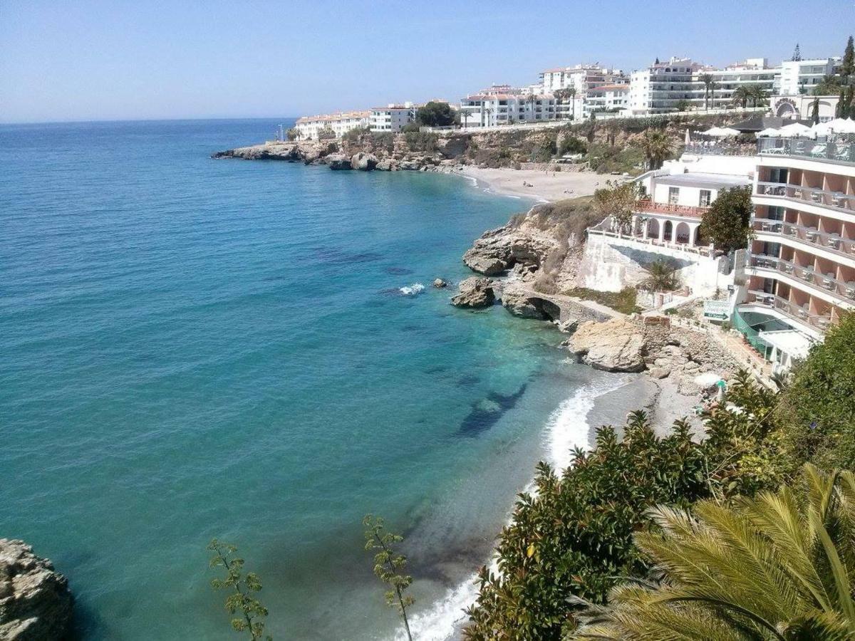 Nerja 1 Apartment Bagian luar foto