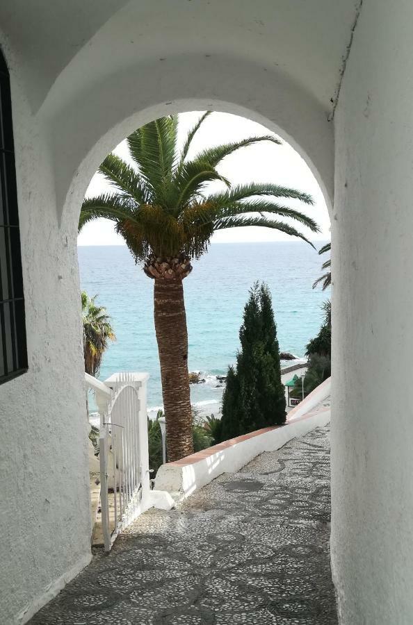 Nerja 1 Apartment Bagian luar foto