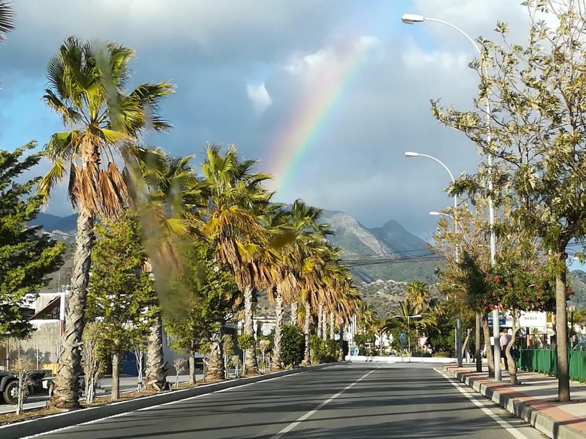 Nerja 1 Apartment Bagian luar foto