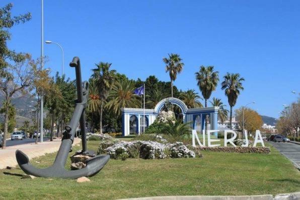 Nerja 1 Apartment Bagian luar foto